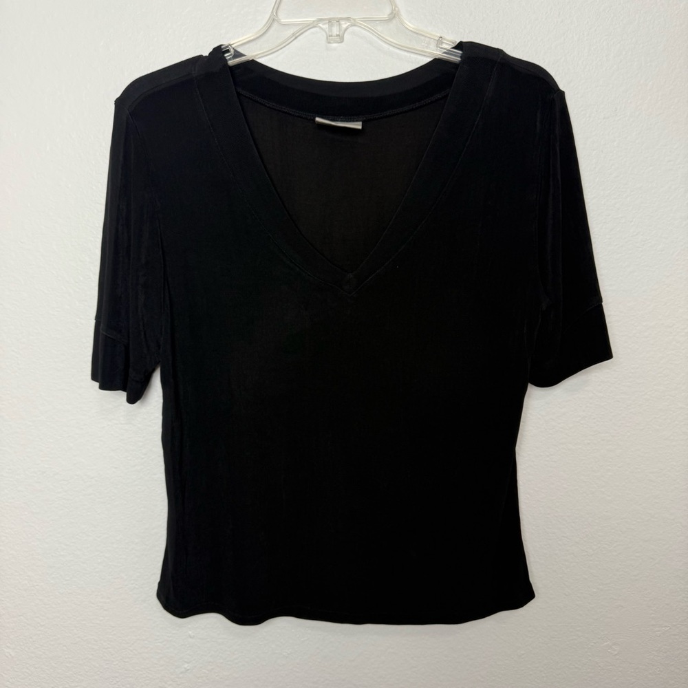 Chicos Travelers Black V-Neck No Wrinkle Short Sleeve Blouse Career Work Top